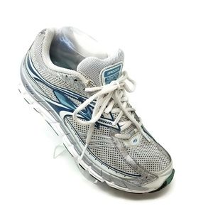 Brooks Addiction 10 Lace Up Athletic Sneakers
